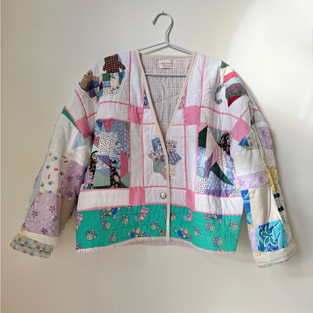 ⭐️ 17. Handmade Upcycled Quilt Jacket -SHORT- Umbrella Bears Vintage Cotton